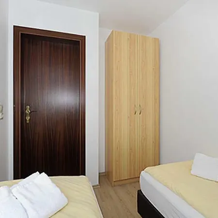 Haus Ursula Apartment *